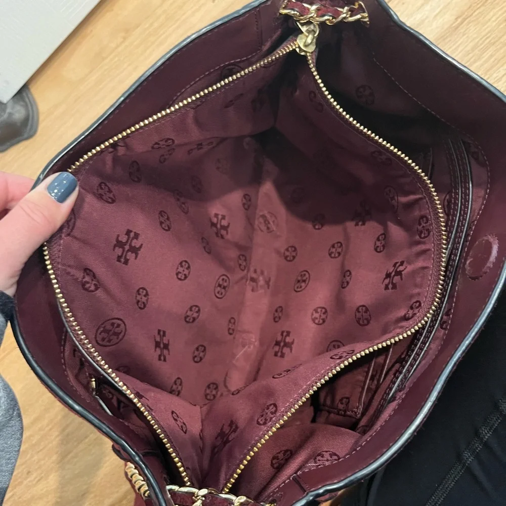 Tory Burch suede bag with gold chain straps - Picture 10 of 10